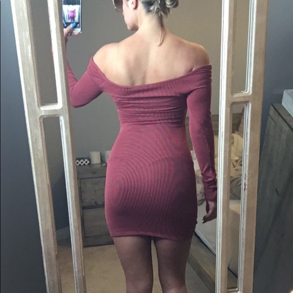 Xi’An Runched Burgundy Dress Fashion Nova (NEW). - Picture 3 of 4